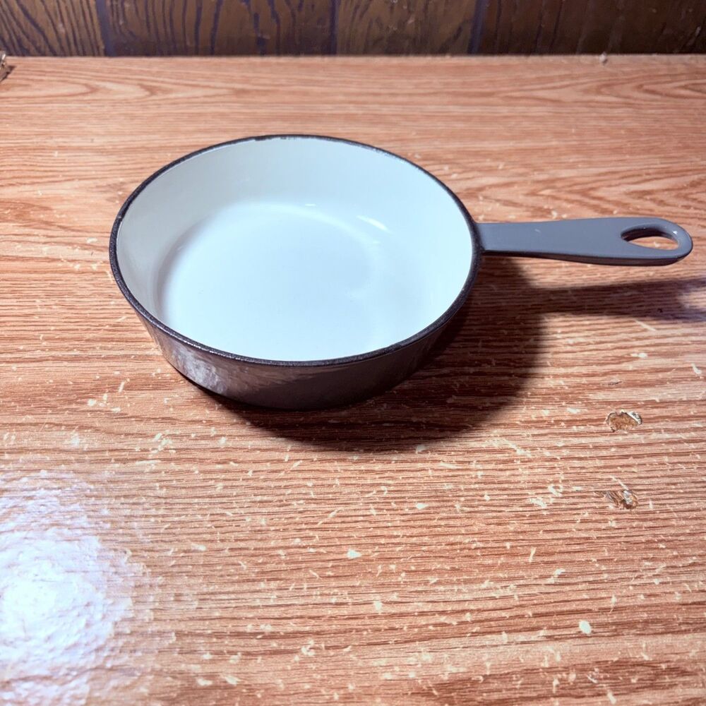 6" Enameled Cast Iron Skillet - Figmint Grey Outside White Inside